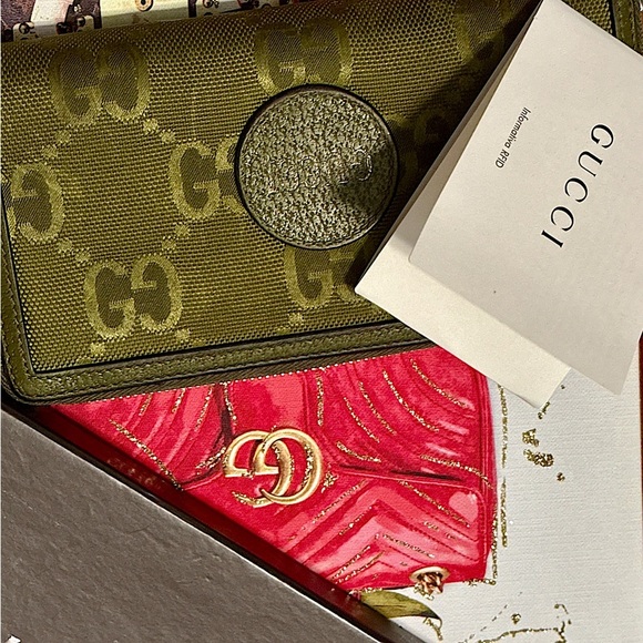GUCCI Off The Grid Limited Edition WEEKEND SALE ONLY - Picture 2 of 12
